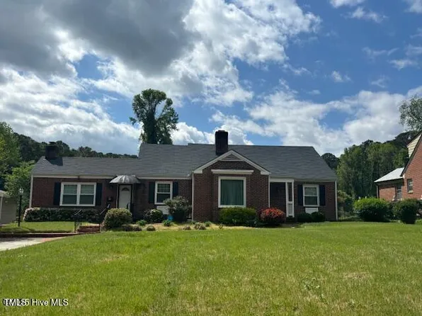 615 Trinity Dr W, Wilson, NC 27893