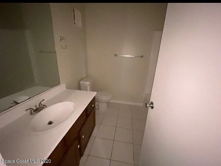 2100 Forest Knoll Dr NE #204 — Photo 7