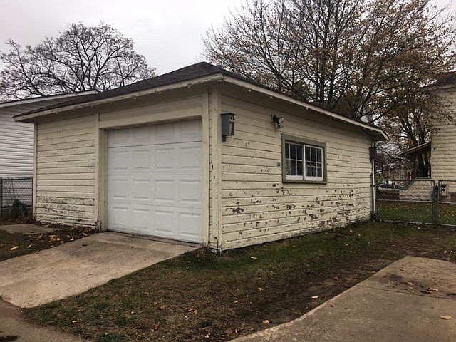 2nd image of 306 N 16th St