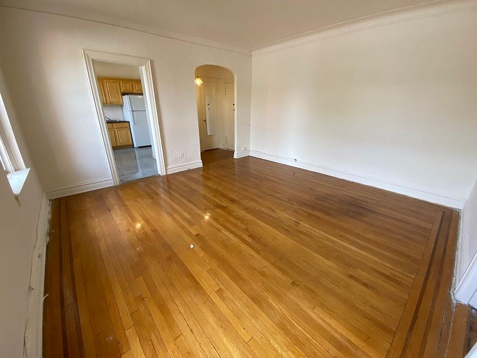 1st image of 36-20 Parsons Blvd #33