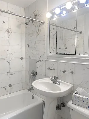 Rented by CitySites Real Estate Group | media 5