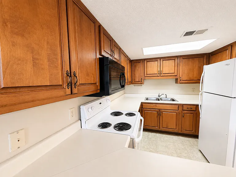 429 Harper Ave #5 — Photo 8