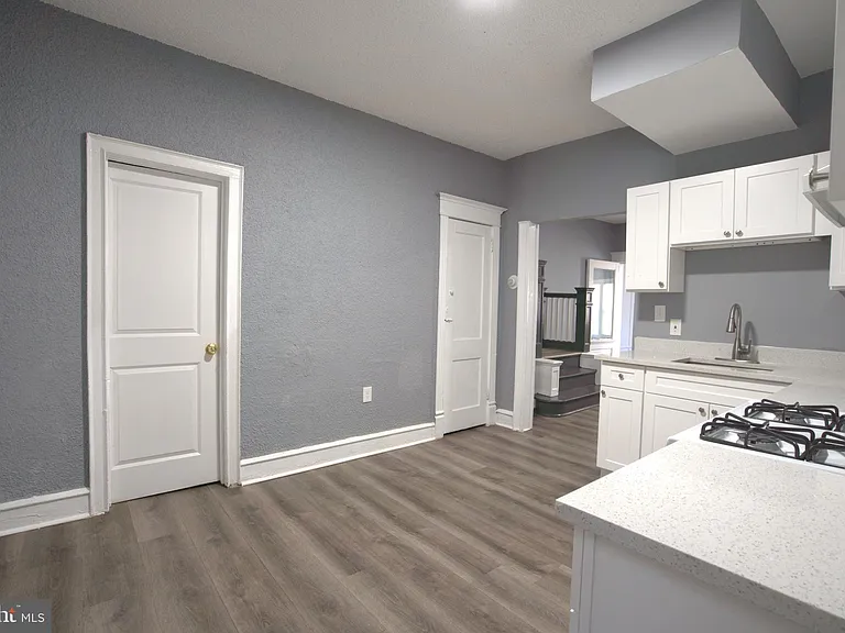 4836 N Franklin St — Photo 5