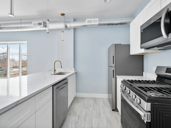 9919 W Roosevelt Rd Unit 2, Westchester, IL 60154