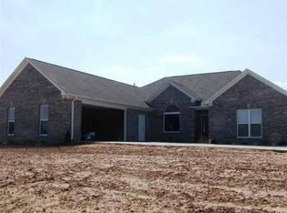673 W Pointe Dr, Lexington, TN 38351