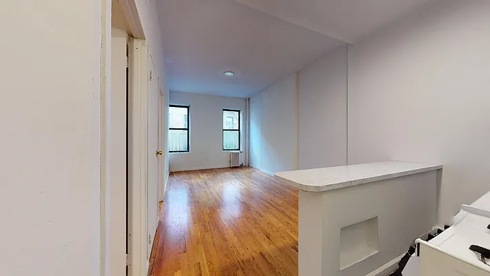 Rented by Bond New York | media 30