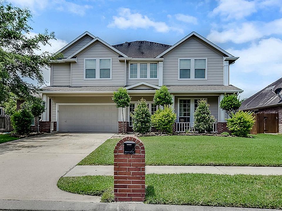 1st image of 935 Lilac Pointe
