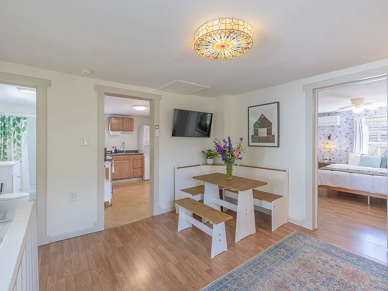 313 W Maple St #3 — Photo 10
