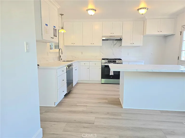 24223 Ambassador Pl — Photo 3