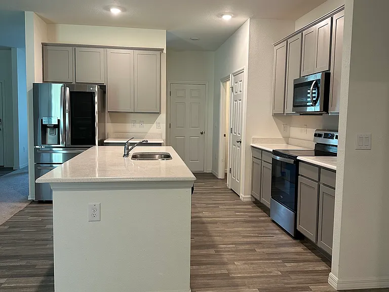 9750 SW 42nd Ave — Photo 25