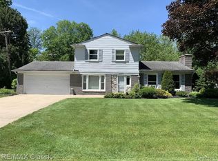 24143 Ripple Creek Rd, Novi, MI 48375