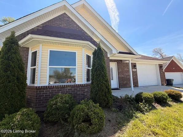 5409 Mount Holyoke Dr, Louisville, KY 40216