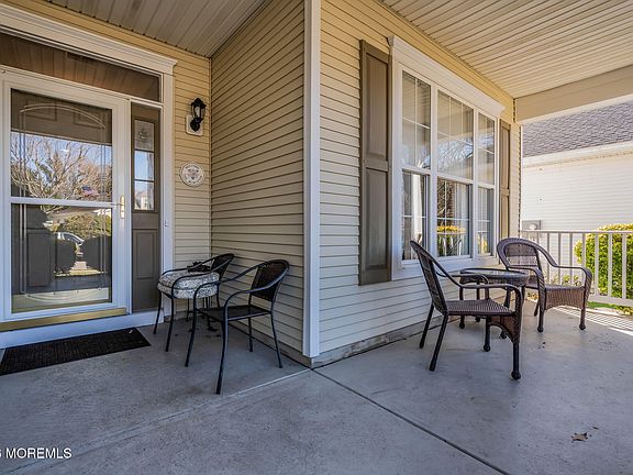 5th image of 9 Evergreen Springs Drive