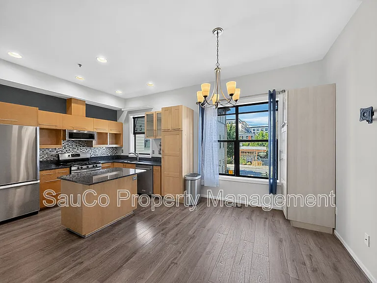 1420 NW 20th Ave — Photo 14