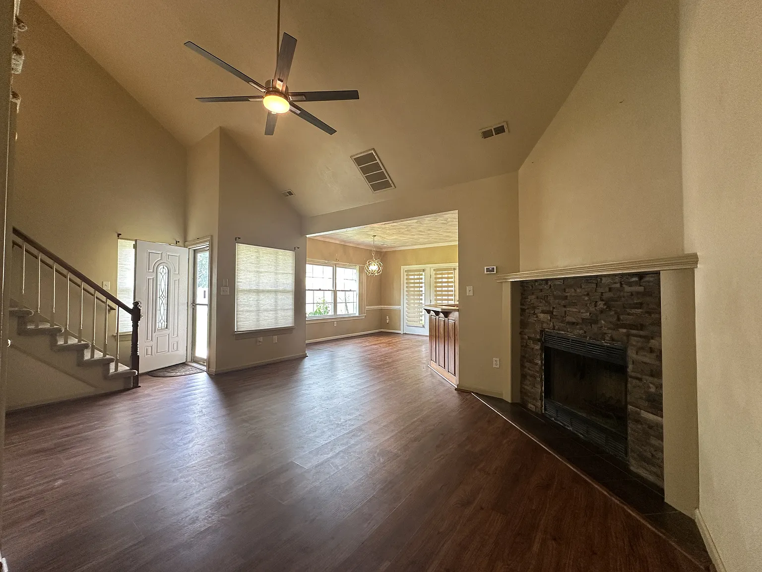 Rivermill Court #4447 (SW) - 1 — Photo 3