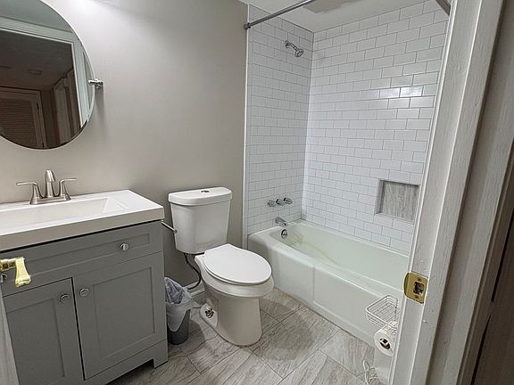 4th image of 212 W Highland Ave