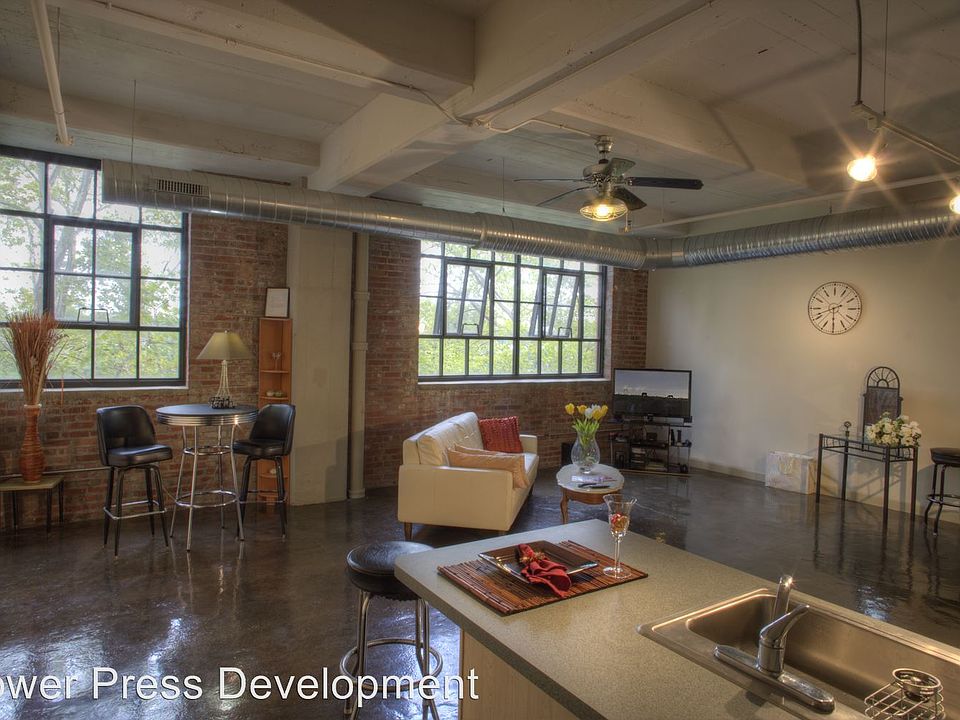 1st image of 3030 E 63rd St APT 202