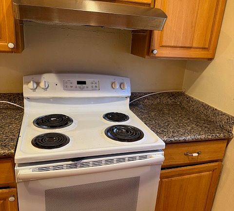 3rd image of 521 S Willard Ave #8