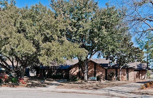1st image of 2756 Fairwood Ave