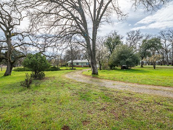 3rd image of 21595 Dersch Rd