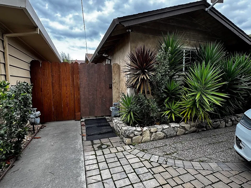 119 San Jose St #2