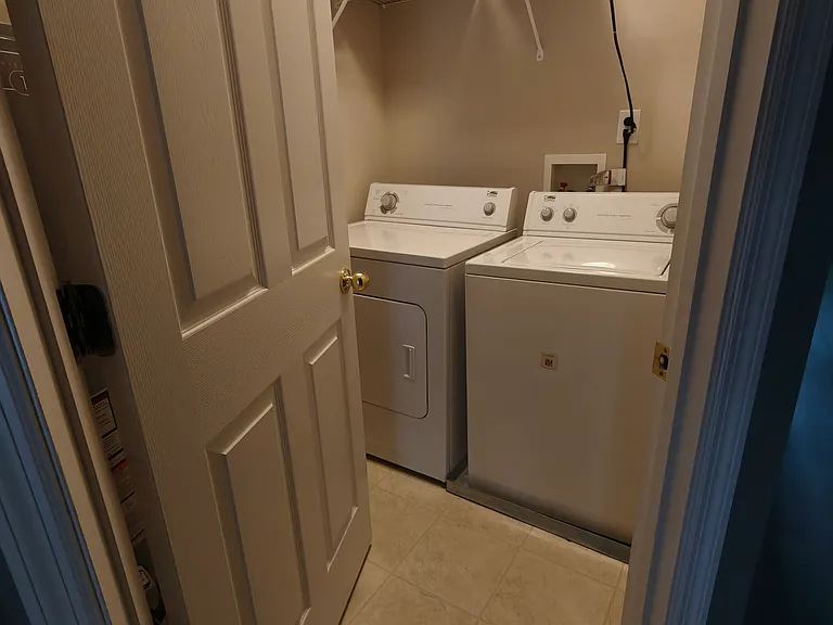 710 Kingston Terrace Ct — Photo 17