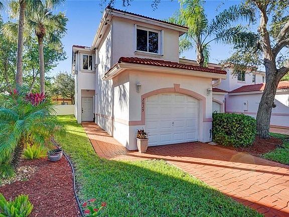 3rd image of 7629 Tamarac Island Cir #7629