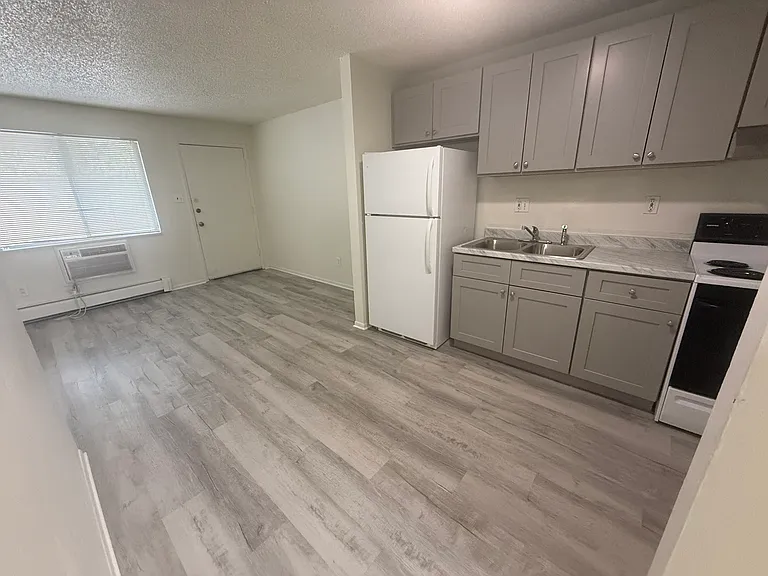 1411 Ulysses St #6 — Photo 3