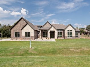 2416 Candlestick Dr, Granbury, TX 76049