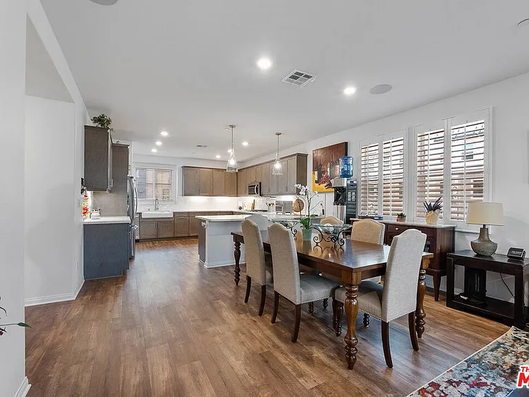 749 Daniel Freeman Cir — Photo 8