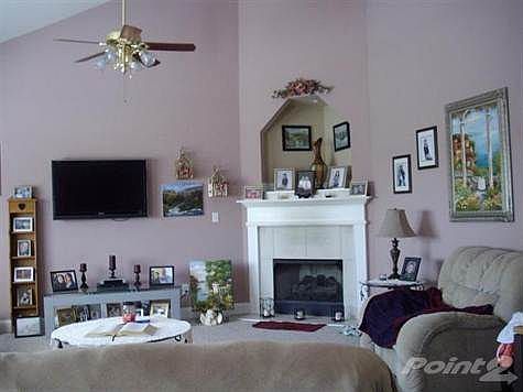 4th image of 208 Bracken Ct