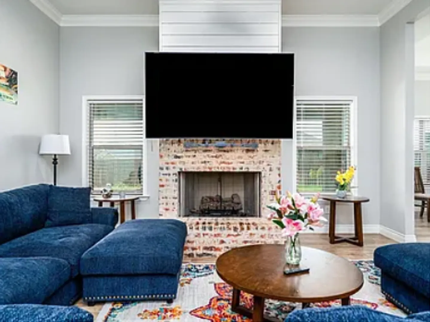 Fully Furnished 4 bed 2 bath — Photo 3