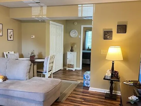 1213/1215 Village Way NE, Cleveland, TN 37312