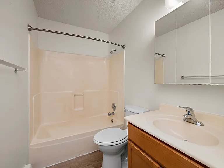 Dove Terrace Apartments — Photo 9
