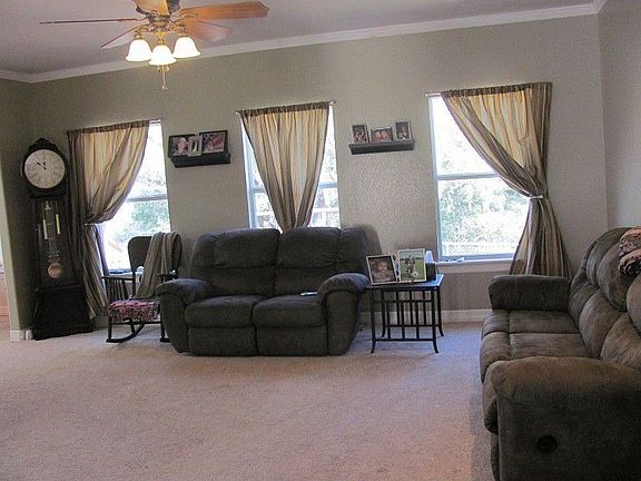 2nd image of 134 W Sweetbriar Dr