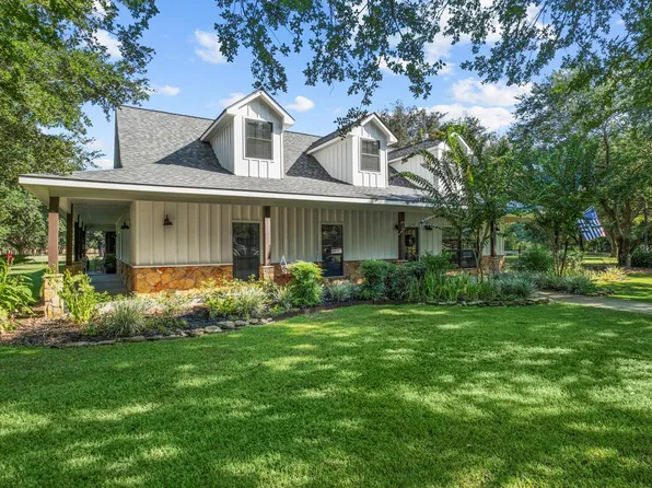 13319 Colony Rd, Needville, TX 77461