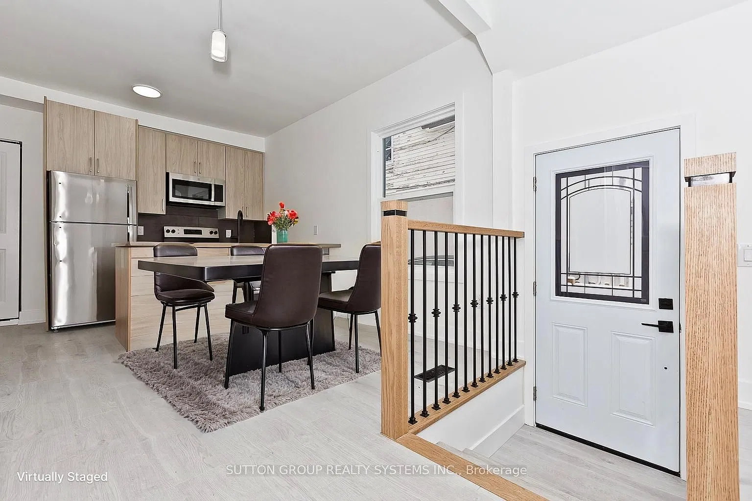 2 bed, $1,900 — Photo 2