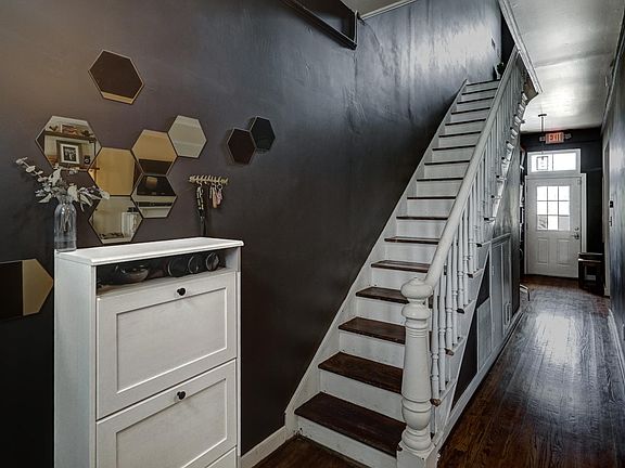 3rd image of 310 N 21st St