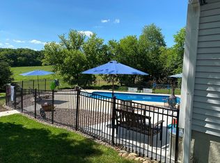 33804 Washington Ave, Burlington, WI 53105