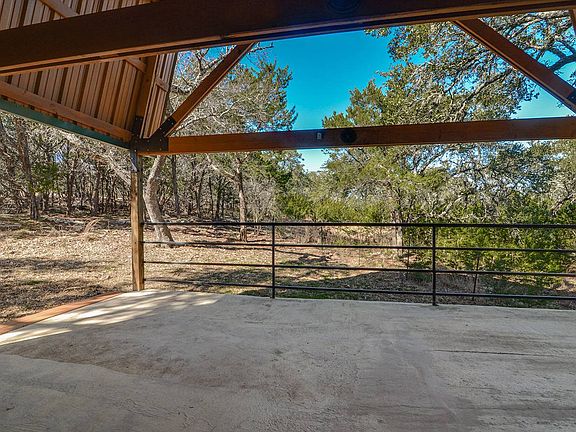 4th image of 1543 Park Dr