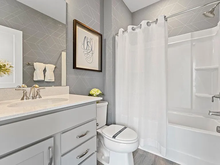 413 N Fisher St — Photo 8