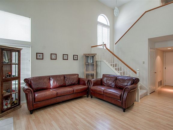4th image of 14852 Heather Glen Way