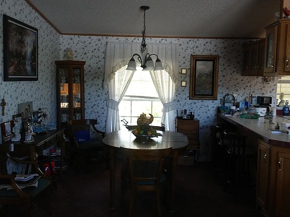 3rd image of 2444 Capitol Ave