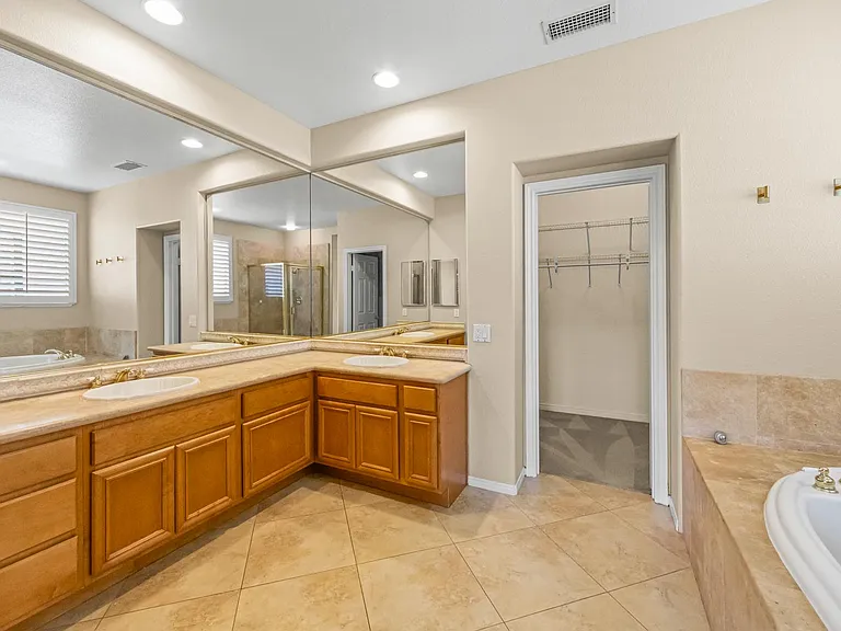 3578 Lang Ranch Pkwy — Photo 11