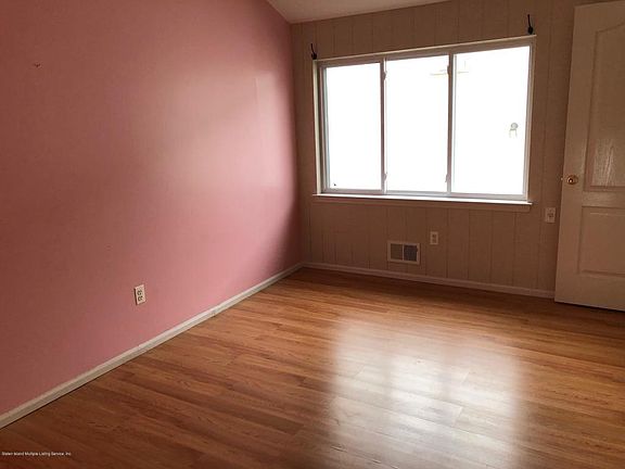 5th image of 59 Lynbrook Ave