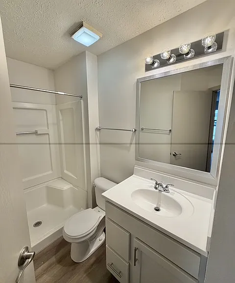 Royal Oaks Apartments — Photo 52
