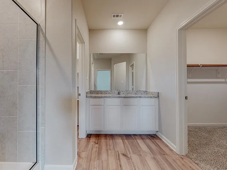 2113 Emma Ct — Photo 30