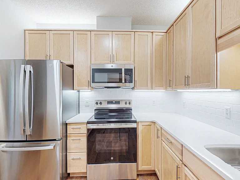 Cedar Pointe Townhomes — Photo 108