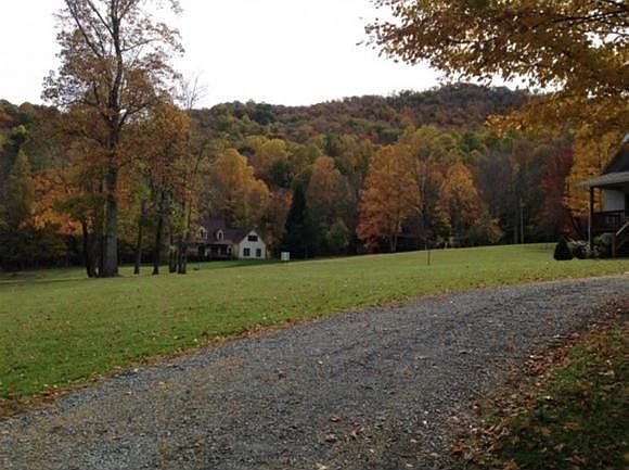 1st image of 207 Toms Creek Cir