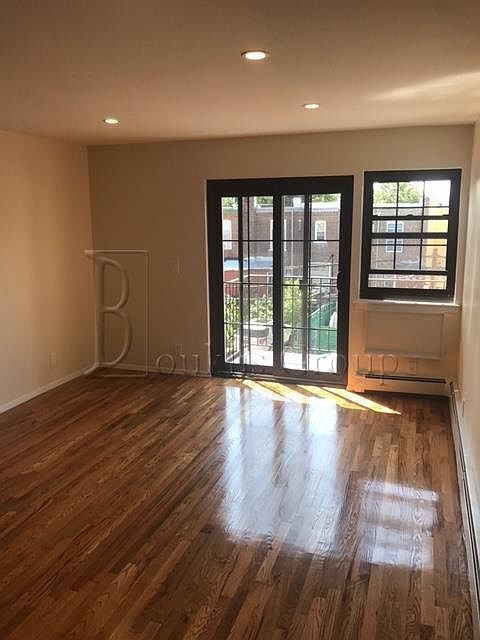1st image of 2526 38th St #2F